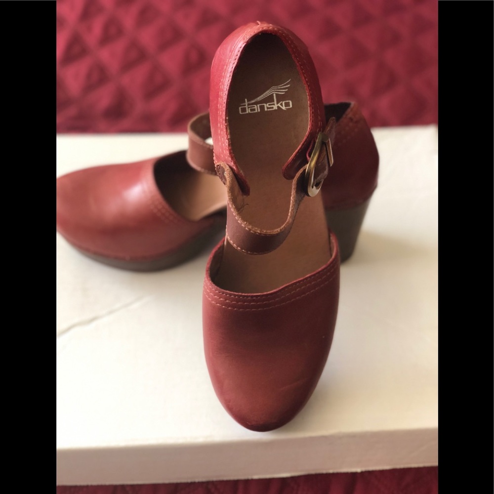 Red Dansko Darlene size 40,Breathable leather